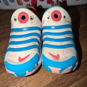 Nike Dynamo Go Se Shoes